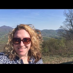 Meet your Posher, Lindsay